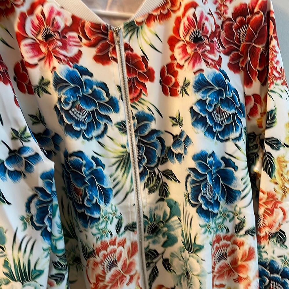This is flower jacket amazing color comfortable for wearing and lightweight